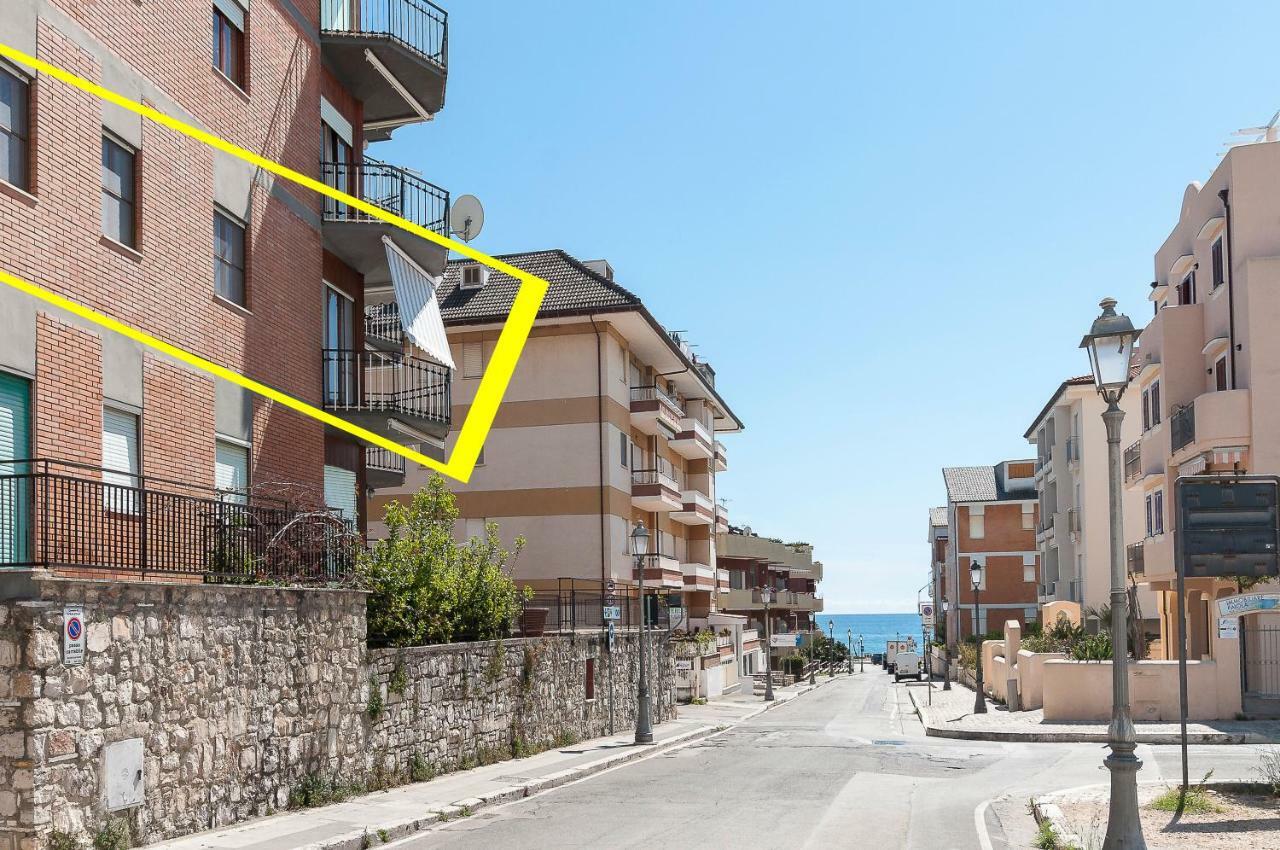 Casa Vacanza Flora Appartement Sperlonga Buitenkant foto